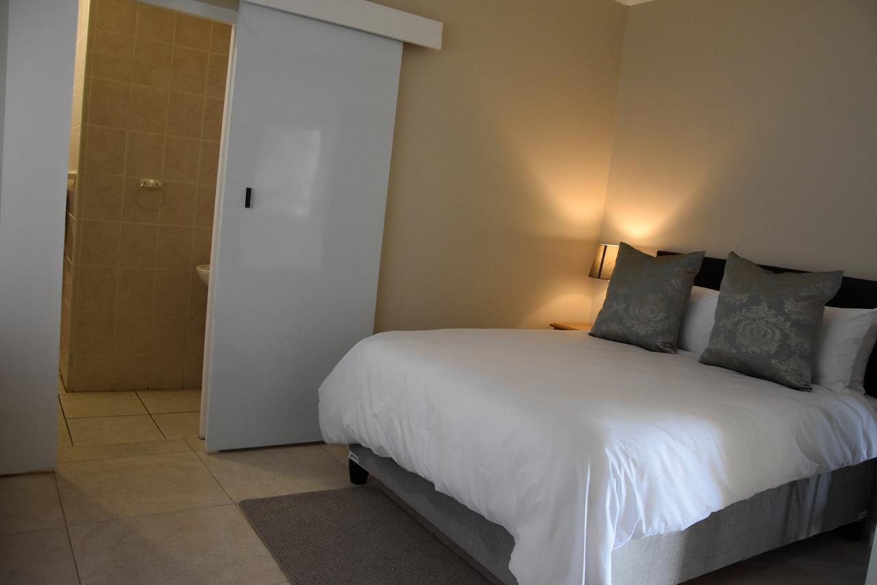34Onlincoln Guesthouse Bellville Buitenkant foto