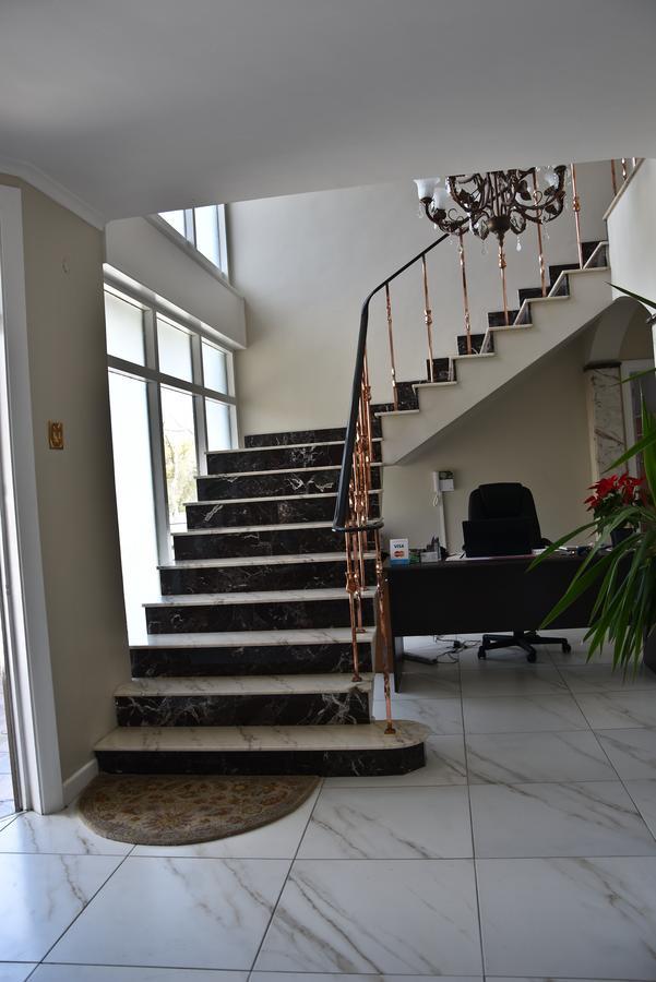34Onlincoln Guesthouse Bellville Buitenkant foto