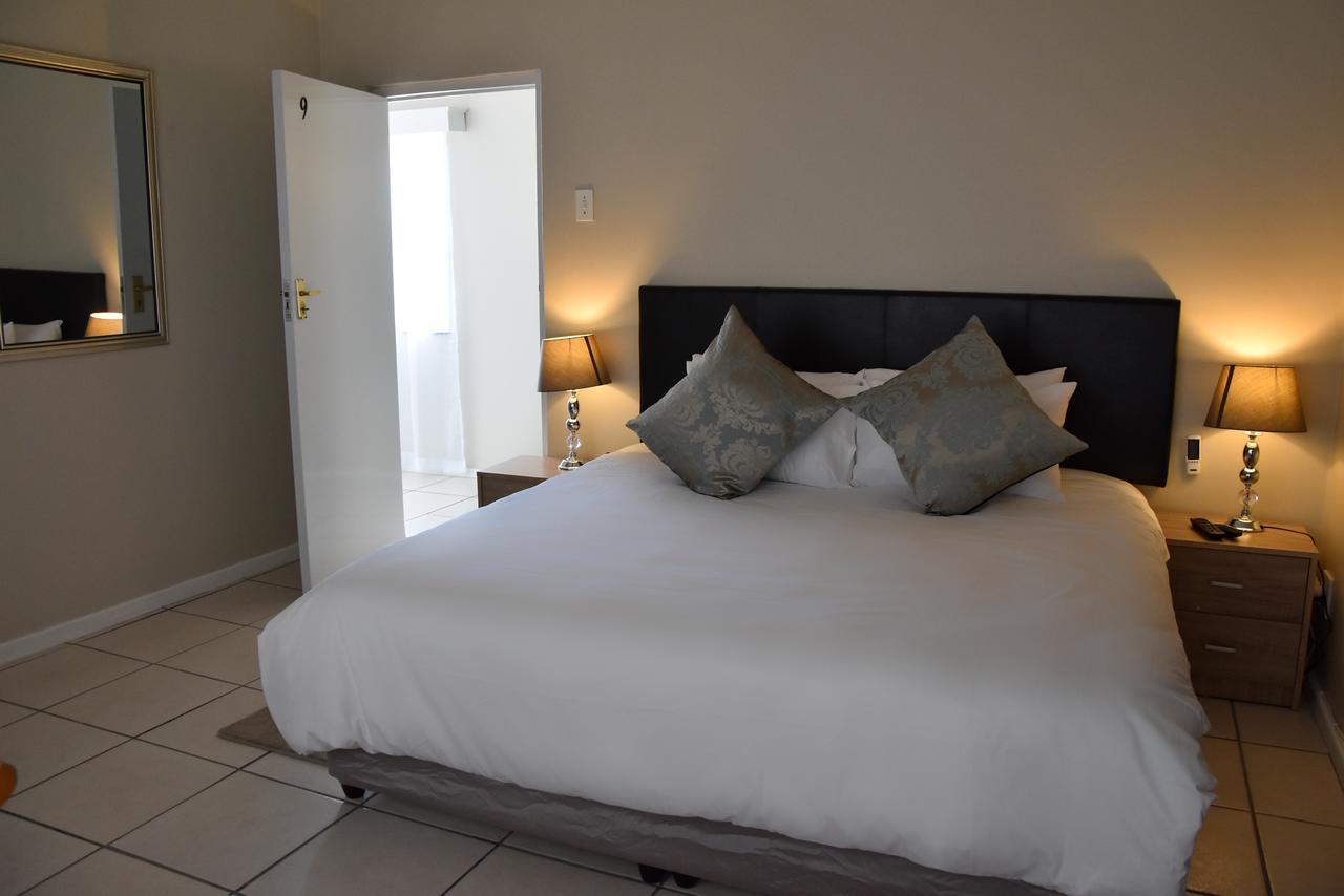 34Onlincoln Guesthouse Bellville Buitenkant foto