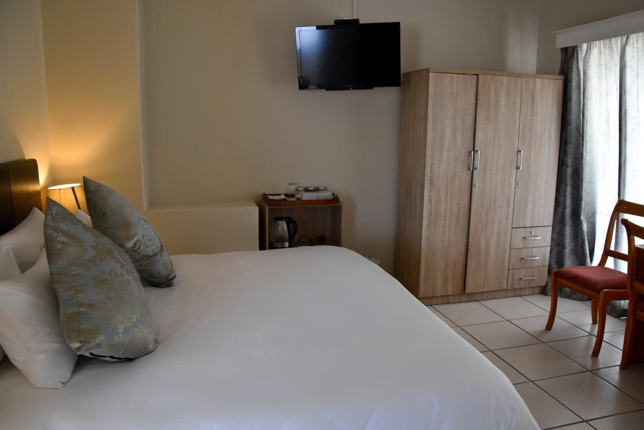 34Onlincoln Guesthouse Bellville Buitenkant foto